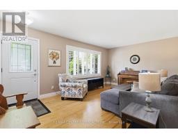 639 DUNBOYNE CRESCENT - 5