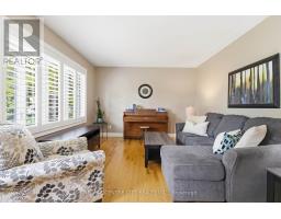 639 DUNBOYNE CRESCENT - 6