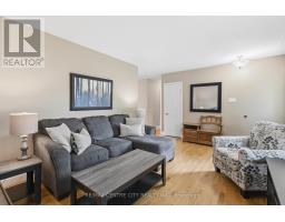 639 DUNBOYNE CRESCENT - 8