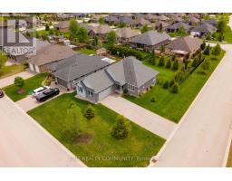 598 BENNETT CRESCENT - 1