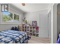 52 ALMOND ROAD - 17