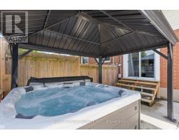 52 ALMOND ROAD - 36