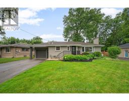 264 RIDGEWOOD CRESCENT - 1