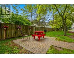 403 - 127 BELMONT DRIVE - 31