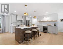 744 BARCLAY ROAD - 14