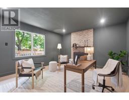 744 BARCLAY ROAD - 32