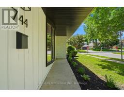 744 BARCLAY ROAD - 5