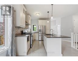 989 ROULSTON CRESCENT - 10