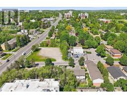 10 - 215 COMMISSIONERS ROAD W - 31