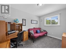 14 RAVEN AVENUE - 23