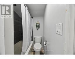30 QUEEN STREET W - 15