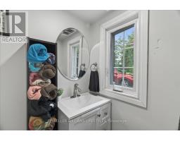 30 QUEEN STREET W - 16
