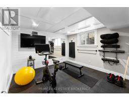 34 ERIN PLACE - 35