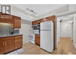 34 - 810 MAITLAND STREET - 11