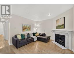 34 - 810 MAITLAND STREET - 17