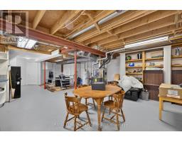 34 - 810 MAITLAND STREET - 33