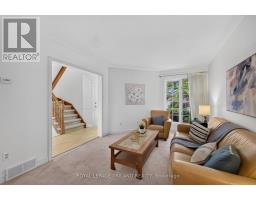 34 - 810 MAITLAND STREET - 6