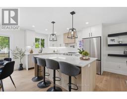 110 ST LAWRENCE BOULEVARD - 12