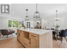 110 ST LAWRENCE BOULEVARD - 16