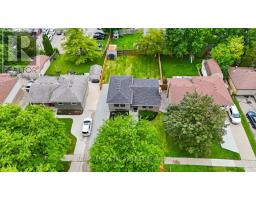 110 ST LAWRENCE BOULEVARD - 39