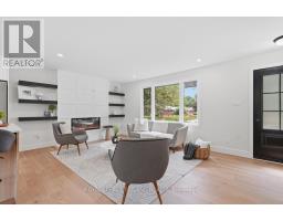 110 ST LAWRENCE BOULEVARD - 9