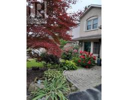 51 LAUREL CRESCENT - 6