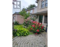 51 LAUREL CRESCENT - 7