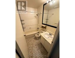 810 - 600 GRENFELL DRIVE - 15