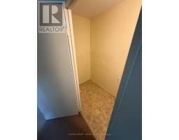 810 - 600 GRENFELL DRIVE - 18