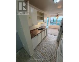810 - 600 GRENFELL DRIVE - 8
