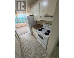 810 - 600 GRENFELL DRIVE - 9