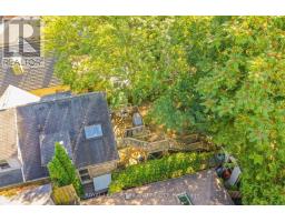 1 & 2 - 737 WILLIAM STREET N - 39