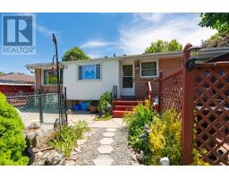 6 SOUTHWOOD CRESCENT - 37