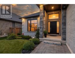 16 FOXBOROUGH PLACE - 5