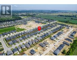 27 SILVERLEAF PATH - 12
