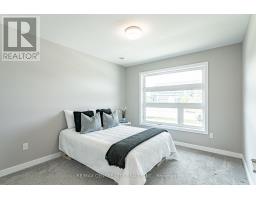 27 SILVERLEAF PATH - 16