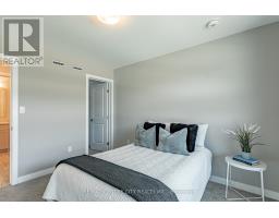 27 SILVERLEAF PATH - 17
