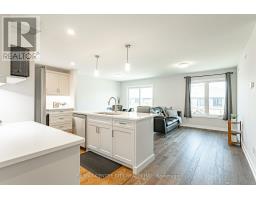 27 SILVERLEAF PATH - 19