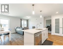 27 SILVERLEAF PATH - 22