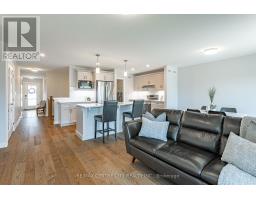27 SILVERLEAF PATH - 24