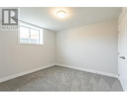 27 SILVERLEAF PATH - 33