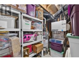 11 EMPIRE PARKWAY - 38