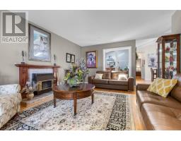 1 SINCLAIR DRIVE - 9