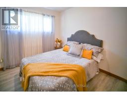 566 HEAD STREET N - 23