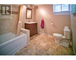 566 HEAD STREET N - 31