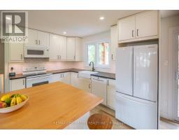 159 SHERWOOD CRESCENT - 17