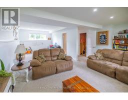 159 SHERWOOD CRESCENT - 37