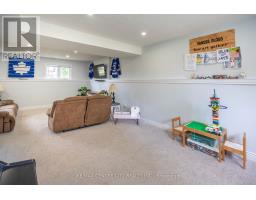 159 SHERWOOD CRESCENT - 44
