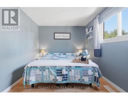 107 ROSAMOND CRESCENT - 12