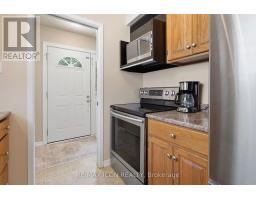 107 ROSAMOND CRESCENT - 6